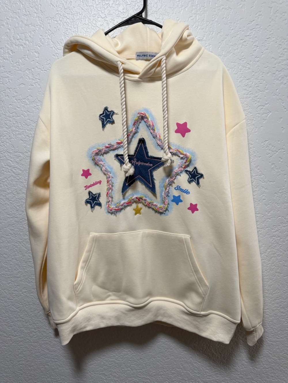 Elfric Eden Cream Star Appliqué Hoodie with Multicolor Trim